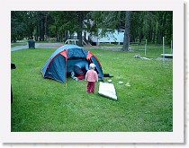 dscf0399 * Je vecer, chystame stan. Pod trochou navezene hliny jsou kamenite naplavy z reky, skvele se tam rvou stanove koliky (1 kolik za 10 minut) * Je vecer, chystame stan. Pod trochou navezene hliny jsou kamenite naplavy z reky, skvele se tam rvou stanove koliky (1 kolik za 10 minut) * 2848 x 2136 * (1.64MB)
